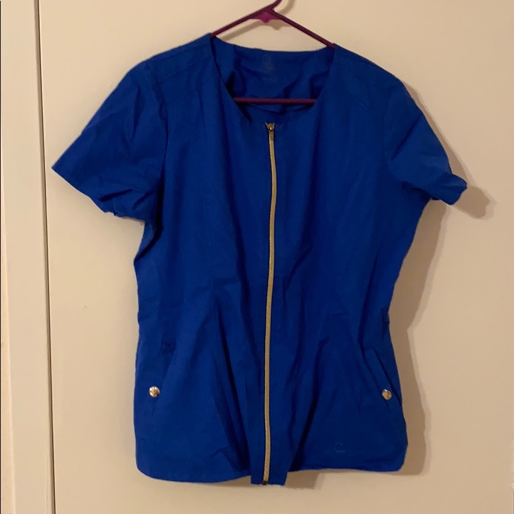 Jaannu scrub top